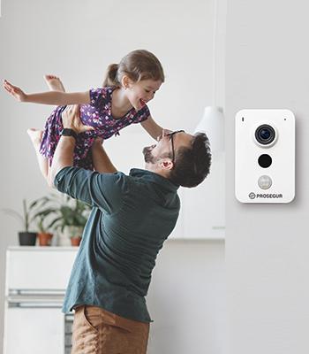 Cámara monitororeada para familias